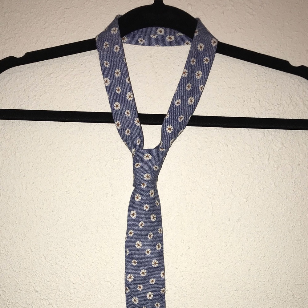 Hugo boss slim sunflower/flower tie